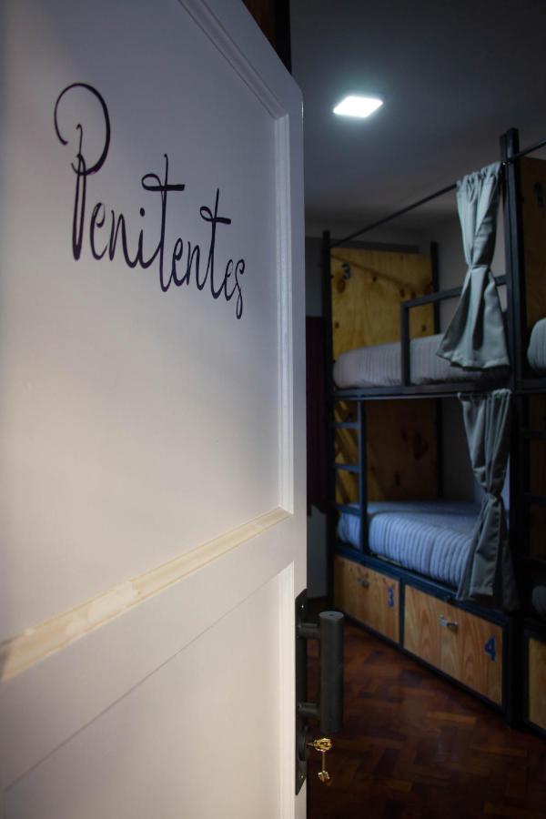 Sin Fin Hostel Мендоса Экстерьер фото