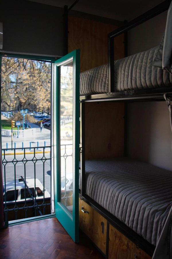 Sin Fin Hostel Мендоса Экстерьер фото