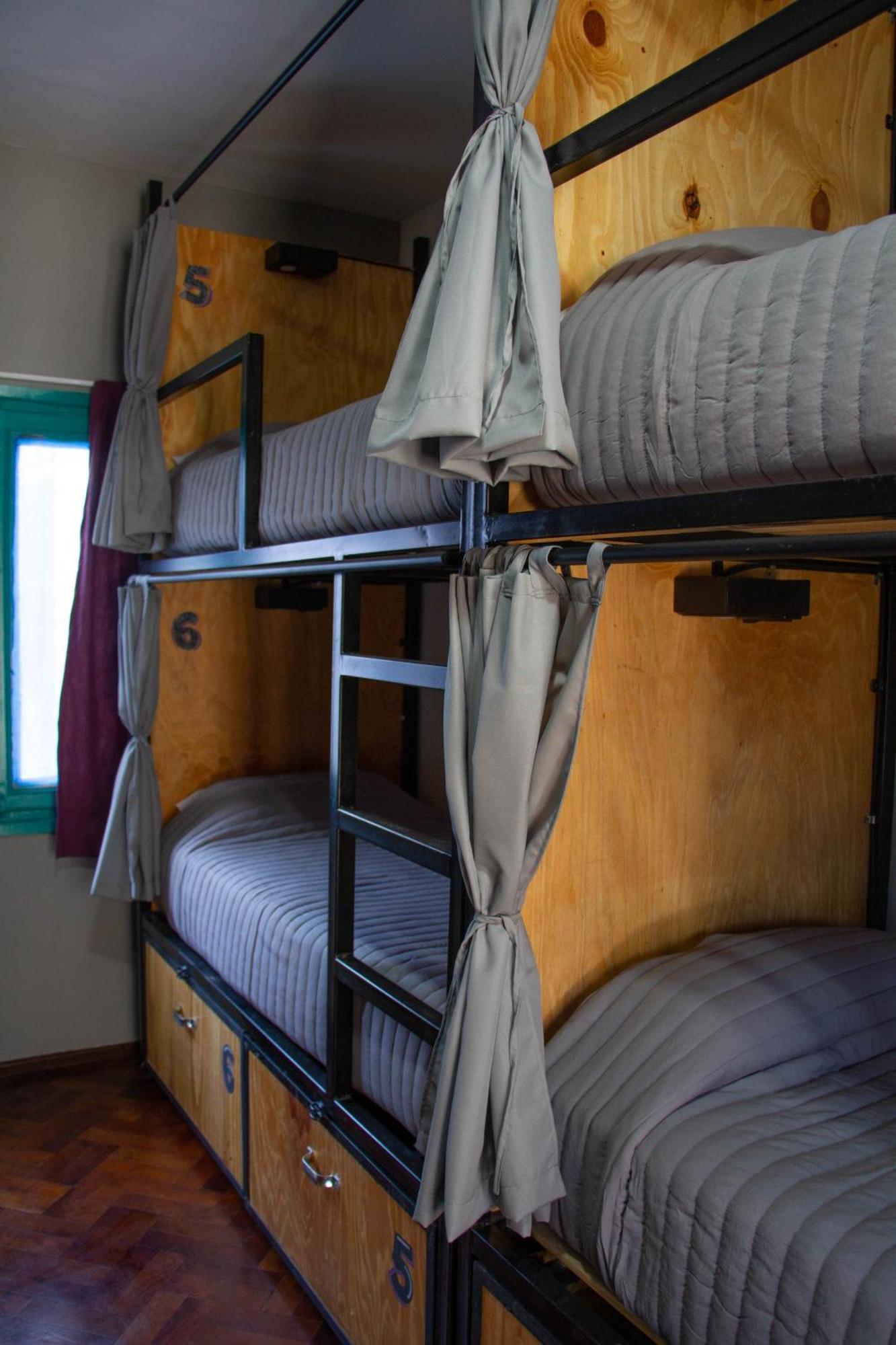 Sin Fin Hostel Мендоса Экстерьер фото