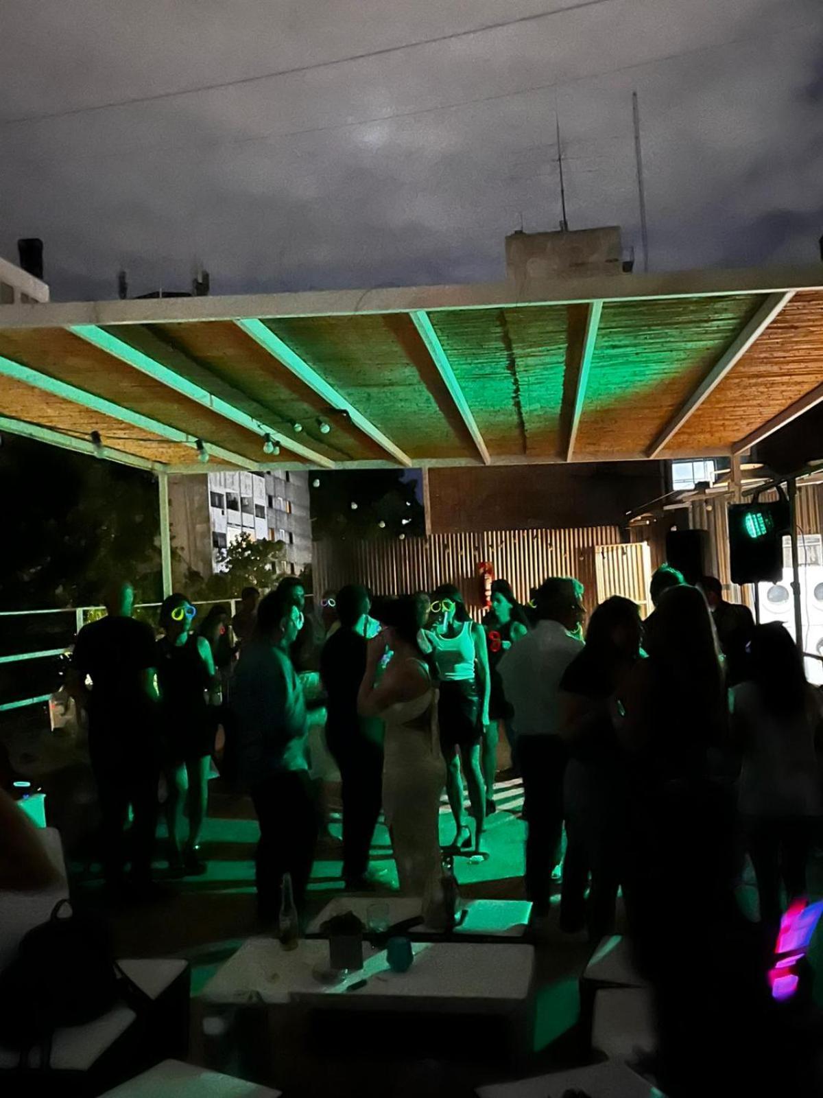 Sin Fin Hostel Мендоса Экстерьер фото