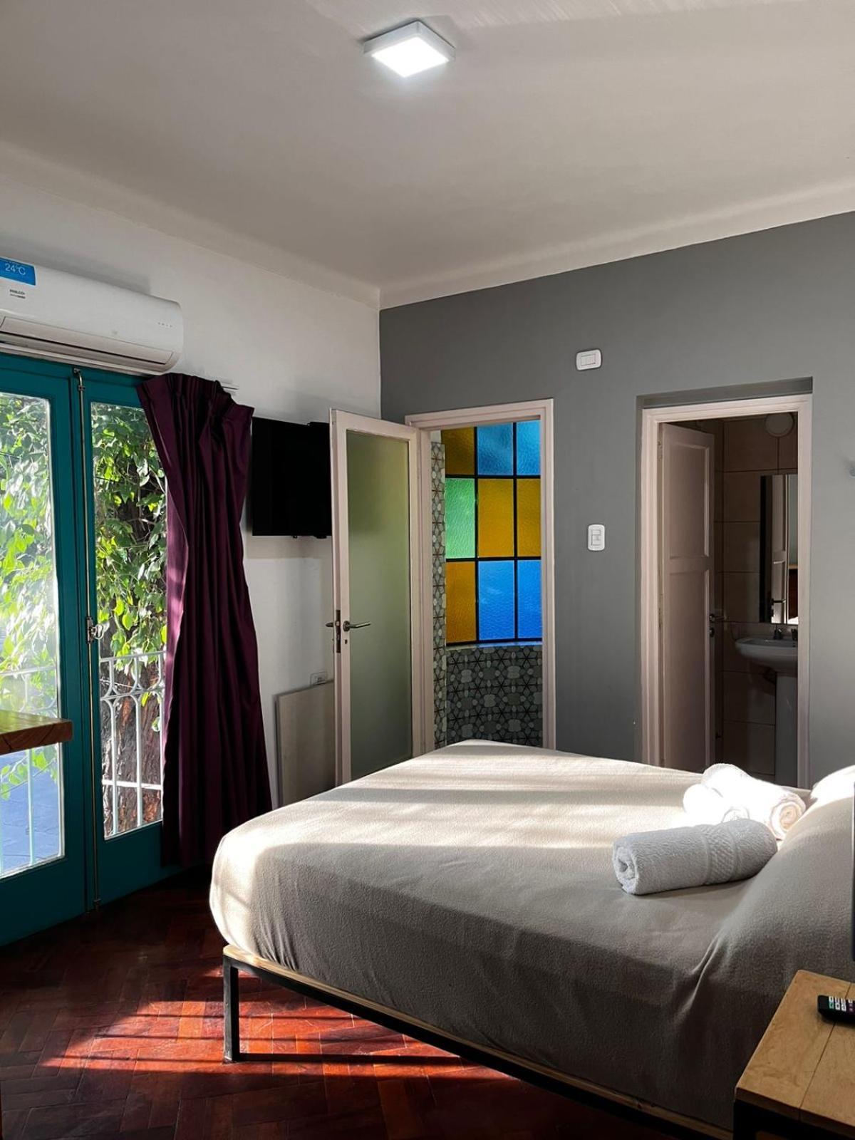 Sin Fin Hostel Мендоса Экстерьер фото