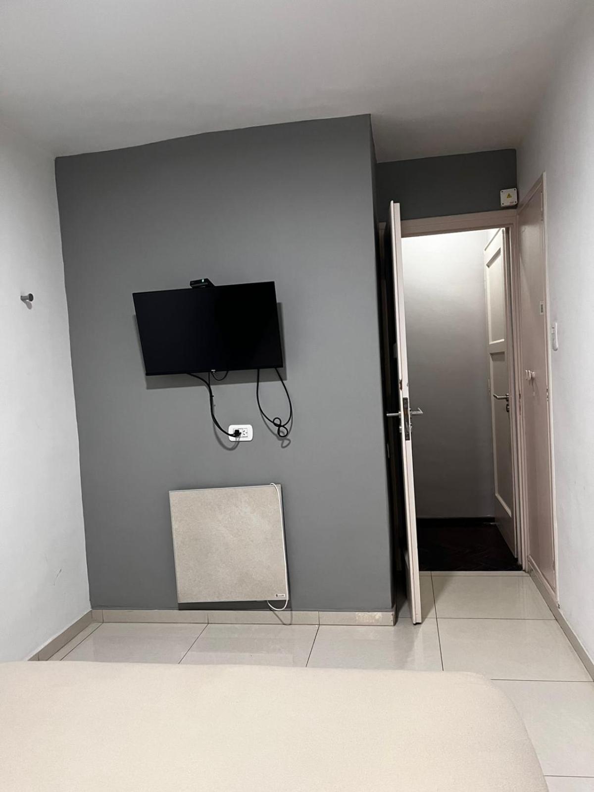 Sin Fin Hostel Мендоса Экстерьер фото